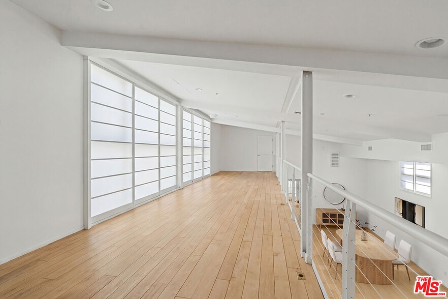 More Photos Of 2100 Abbot Kinney Blvd, Venice Office For Lease