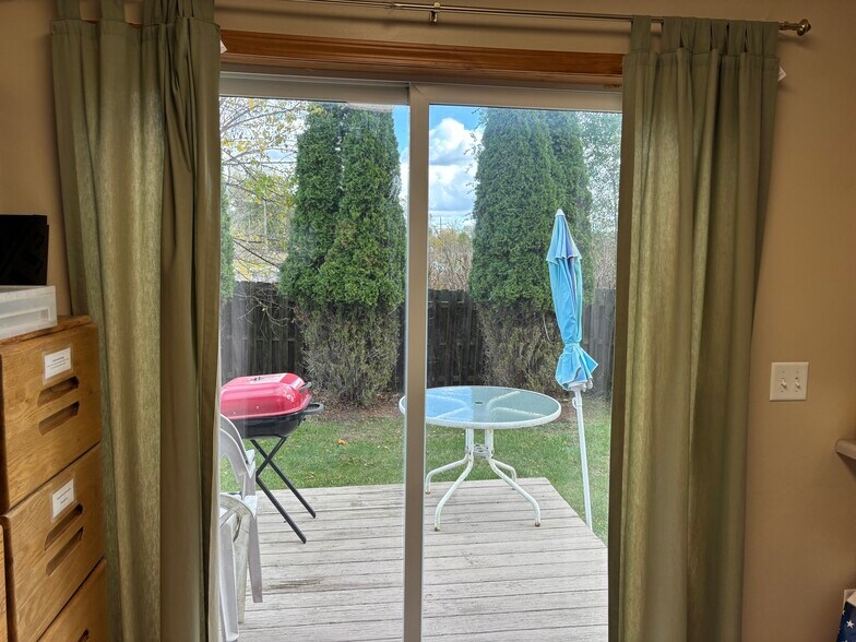 More Photos Of 621 S Grand Ave, Fowlerville Office Residential For Sale