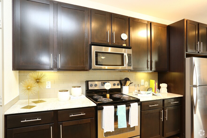 More Photos Of 403 E Koenig Ln, Austin Apartments For Lease