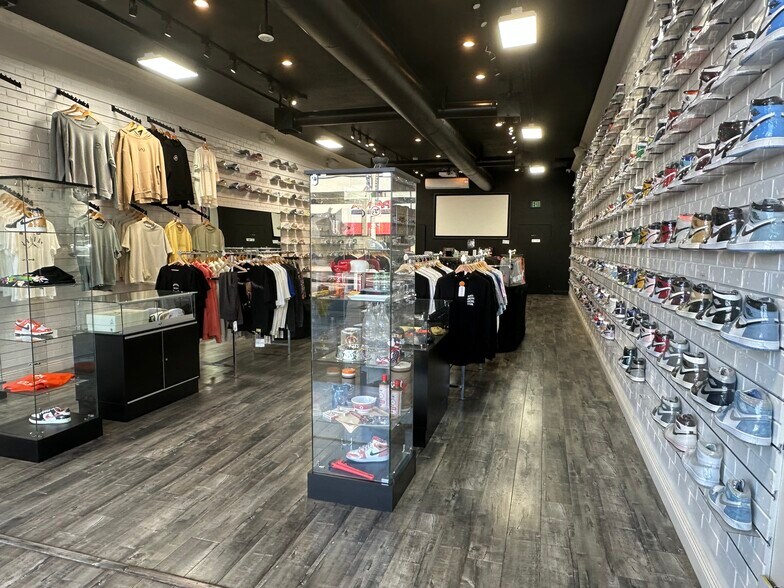 More Photos Of 14566 Ventura Blvd, Sherman Oaks Storefront For Lease