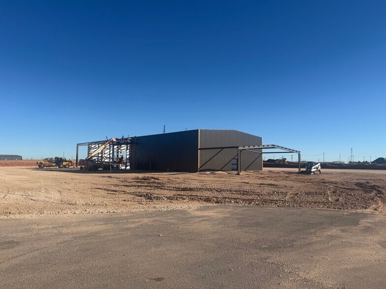 More Photos Of 5116 CR 131, Midland Warehouse For Sale