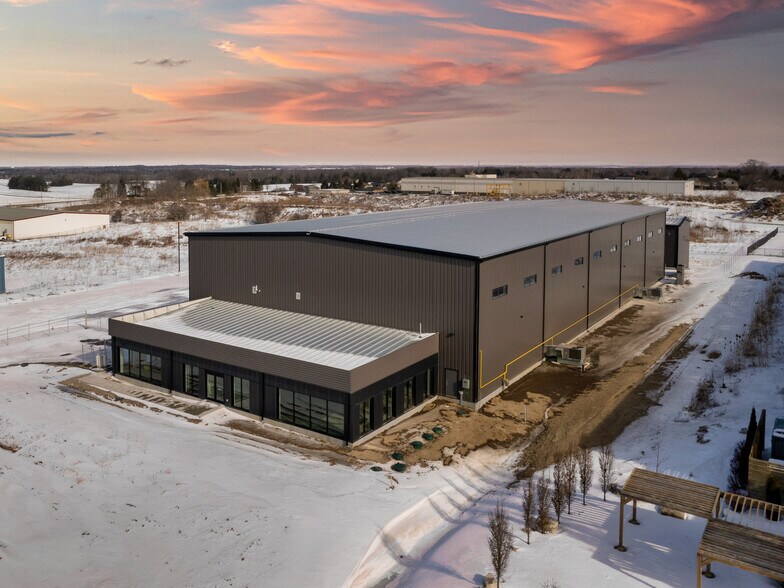 More Photos Of 390 Hudson Dr, Dorchester Warehouse For Lease