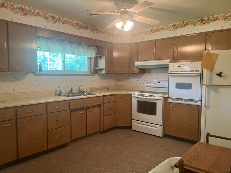 More Photos Of 451/457 Joffre Cherry Valley St, Burgettstown Multifamily For Sale