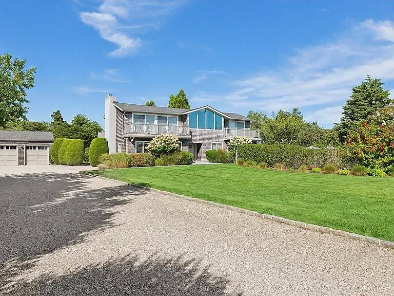 More Photos Of 4 Bayberry ln, Remsenburg Dormitory For Sale