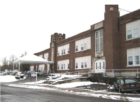 More Photos Of 144 Main St, Phelps Coworking Space