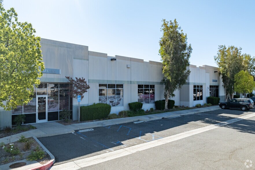 Primary Photo Of 21182 Centre Pointe Pky, Santa Clarita Warehouse For Lease