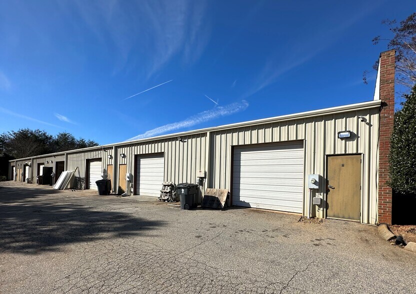More Photos Of 222 Ladean Ct, Simpsonville Light Manufacturing For Lease