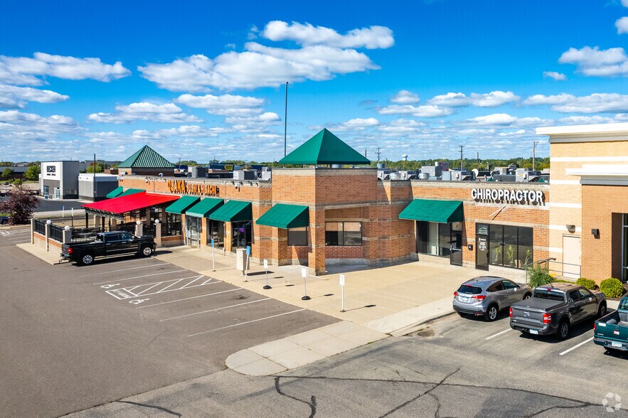 More Photos Of 1900-1940 E County Road D, Saint Paul Unknown For Lease