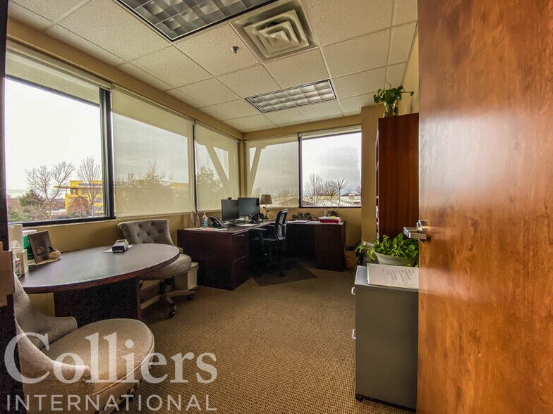 More Photos Of 408 S Eagle Rd, Eagle Coworking Space