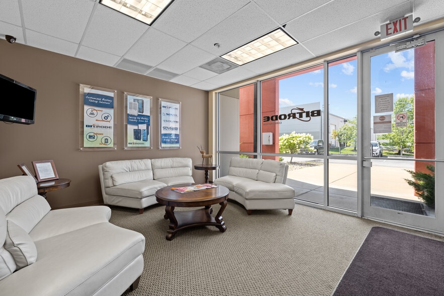 More Photos Of 9787 Green Park Industrial Dr, Saint Louis Manufacturing For Lease