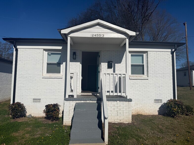 More Photos Of 2201 Alma Ct, Charlotte Apartments For Sale