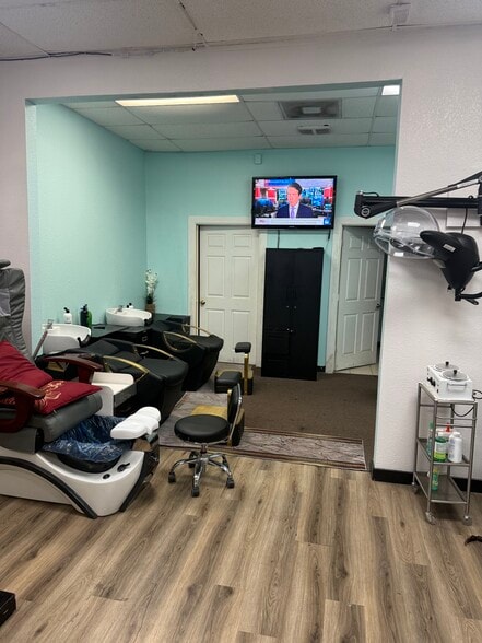 More Photos Of 2717-2737 8th Ave, Fort Worth Storefront Retail Office For Lease