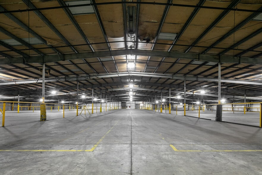 More Photos Of 130 Ecton Rd, Winchester Unknown For Lease