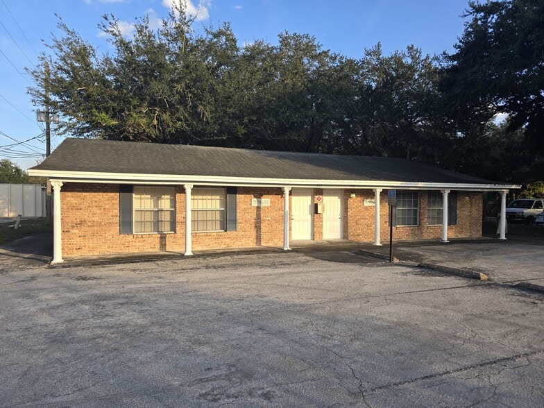 More Photos Of 437-443 Gaston Foster Rd, Orlando Office For Sale