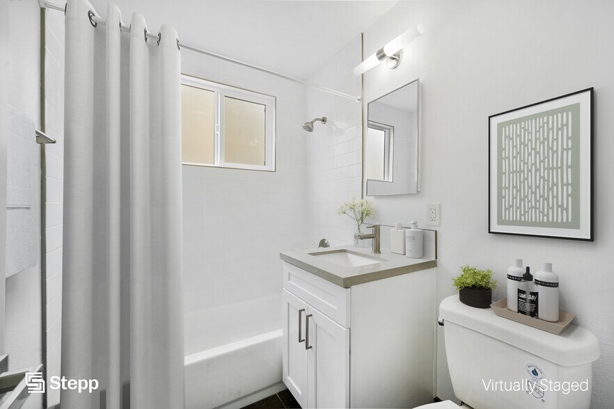 More Photos Of 1721-1725 Freeman Ave, Long Beach Apartments For Sale