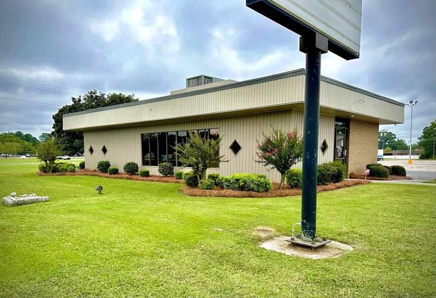 Primary Photo Of 1727 N Roberts Ave, Lumberton Freestanding For Lease