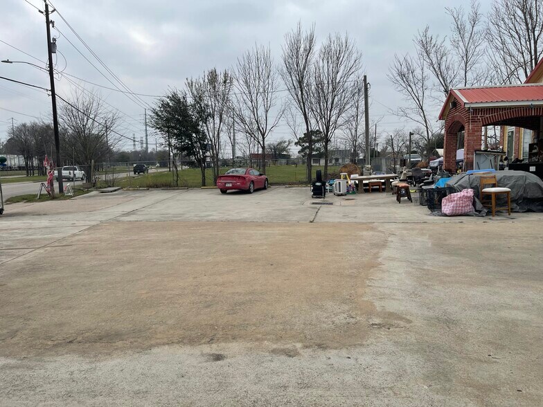 More Photos Of 11727 Wallisville Rd, Houston Auto Dealership For Lease