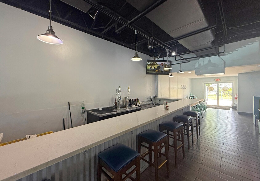 More Photos Of 12900-12950 W Dixie Hwy, North Miami Storefront For Lease