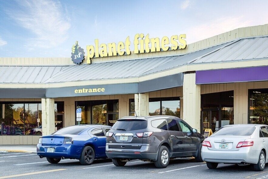 More Photos Of 6060 Fort Caroline Rd, Jacksonville Storefront For Sale