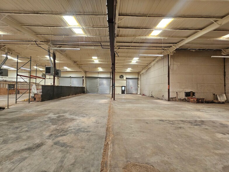 More Photos Of 4621 Maple St, Abilene Warehouse For Sale