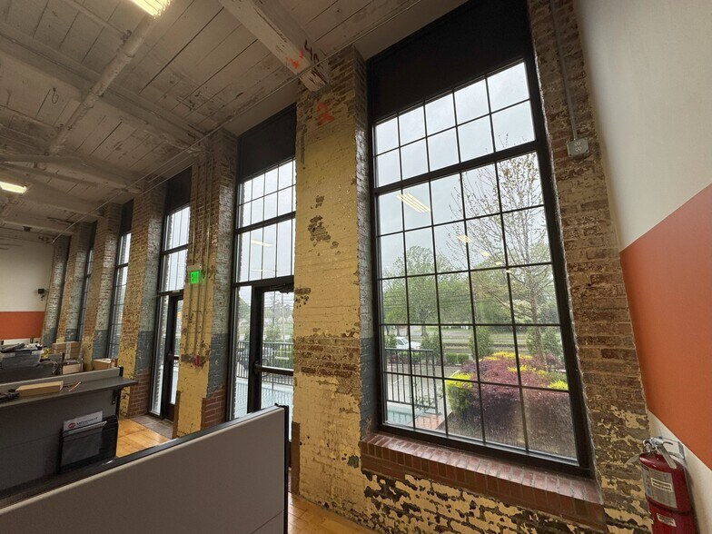 More Photos Of 500 S Main St, Mooresville Office For Lease