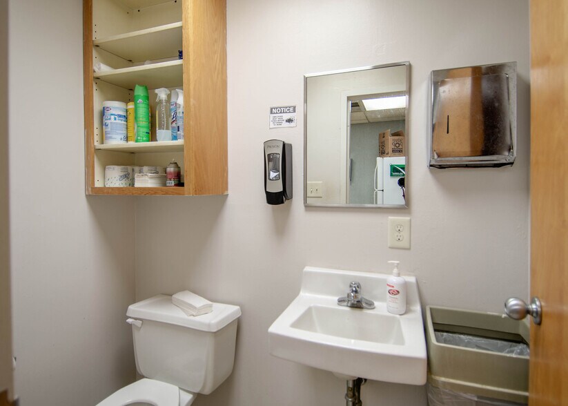 More Photos Of 750 Salem Dr, Owensboro Medical For Lease