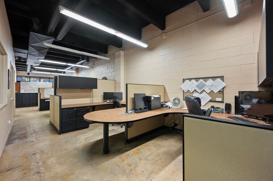 More Photos Of 1023-1025 W Colorado Ave, Colorado Springs Office For Sale