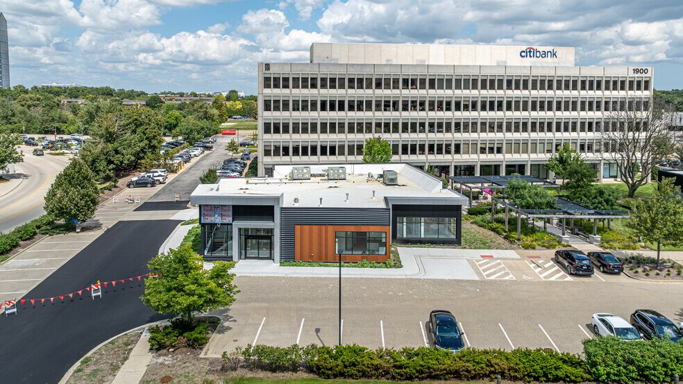 More Photos Of 1180 Harger Rd, Oak Brook General Retail For Lease