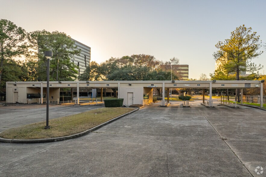 More Photos Of 16850 Northchase Dr, Houston Bank For Sale