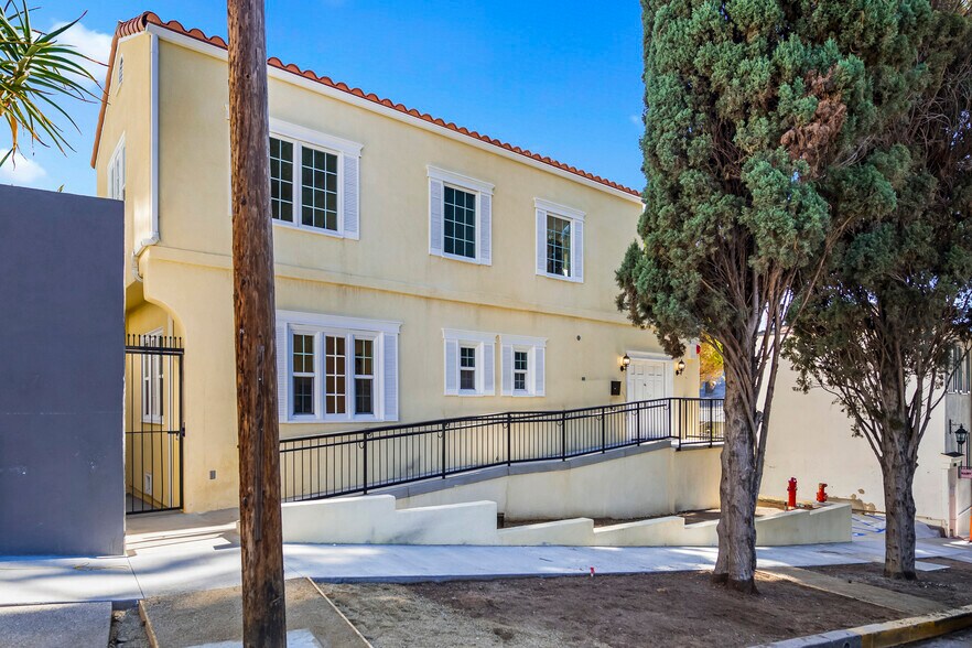 More Photos Of 1112 N Sherbourne Dr, West Hollywood Loft Creative Space For Lease