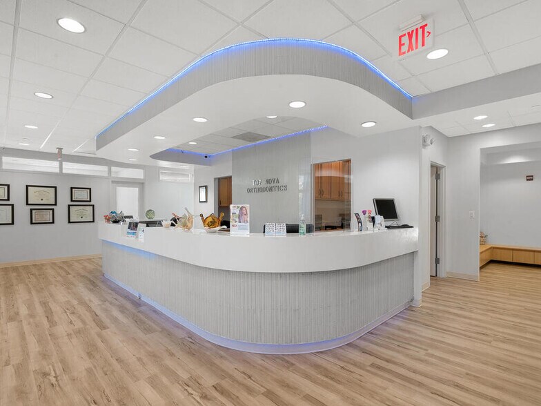 More Photos Of 46165 Westlake Dr, Sterling Medical For Sale