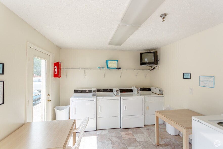 More Photos Of 1238 Sloan St, Murfreesboro Apartments For Sale