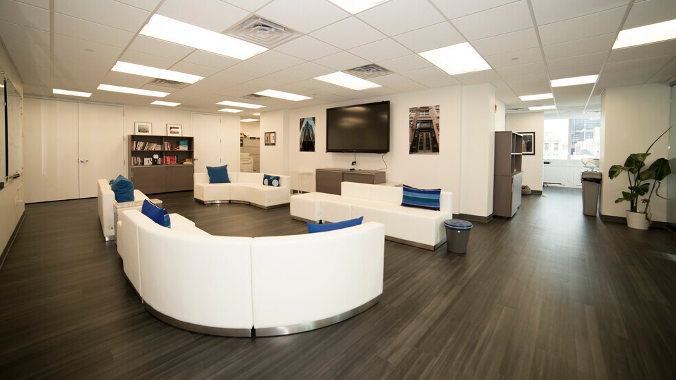 More Photos Of 1500 John F Kennedy Blvd, Philadelphia Office For Lease