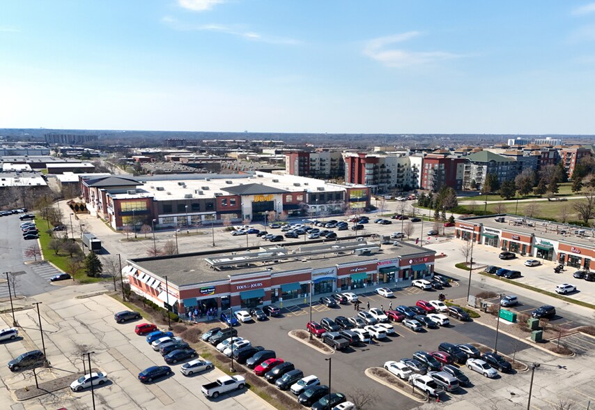 More Photos Of 2820 S Highland Ave, Lombard General Retail For Lease