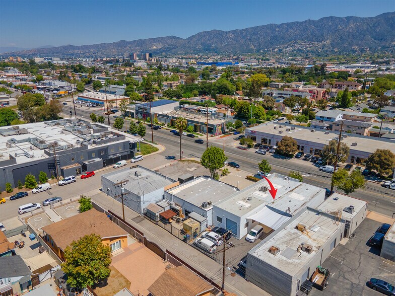 More Photos Of 1812 Victory Blvd, Glendale Flex For Sale