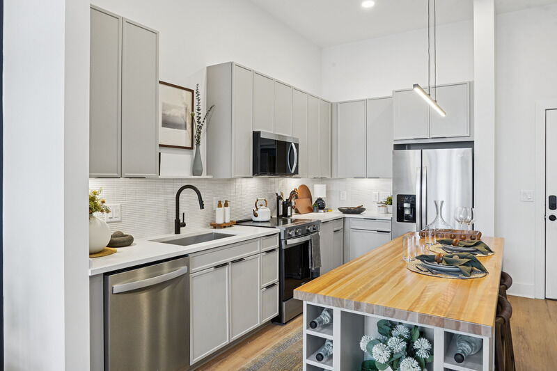 More Photos Of 912 2nd Ave N, Nashville Apartments For Lease