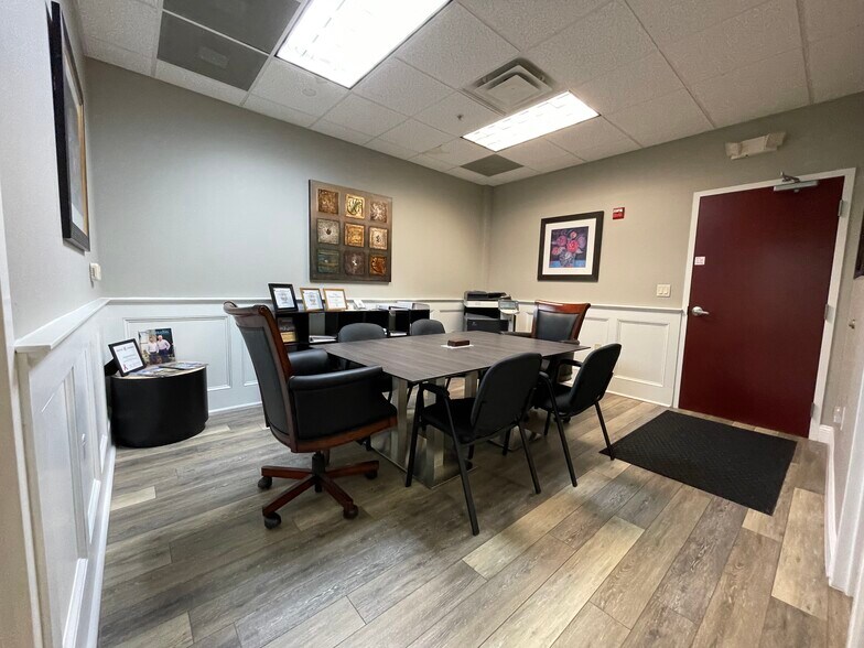 More Photos Of 1073 Willa Springs Dr, Winter Springs Office For Sale