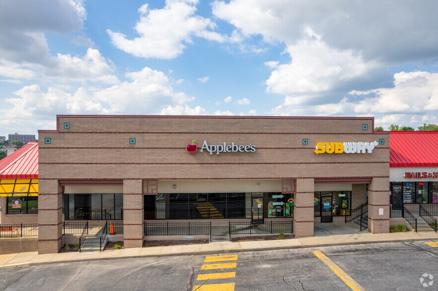 More Photos Of 11977 St. Charles Rock Rd, Bridgeton General Retail For Lease