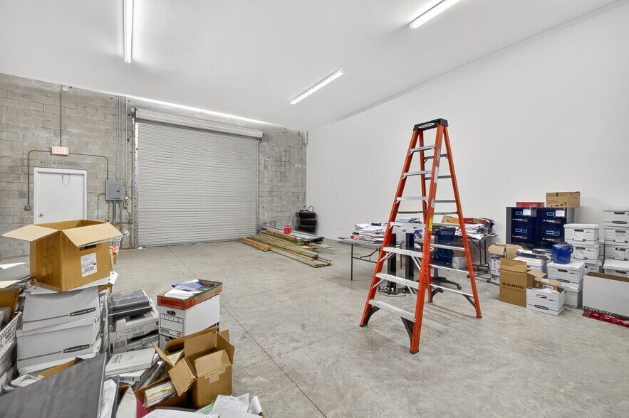 More Photos Of 7863 Drew Cir, Fort Myers Warehouse For Sale