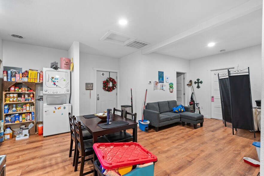 More Photos Of 105 Arcade, Lexington Apartments For Sale