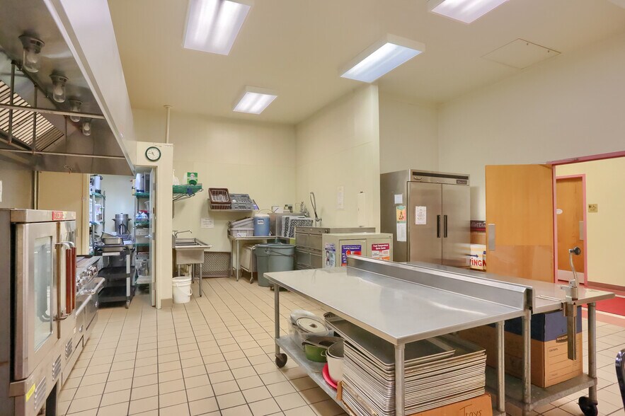 More Photos Of 426 E Main St, Evans City Religious Facility For Sale