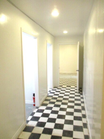 More Photos Of 10901 Crenshaw Blvd, Inglewood General Retail For Sale