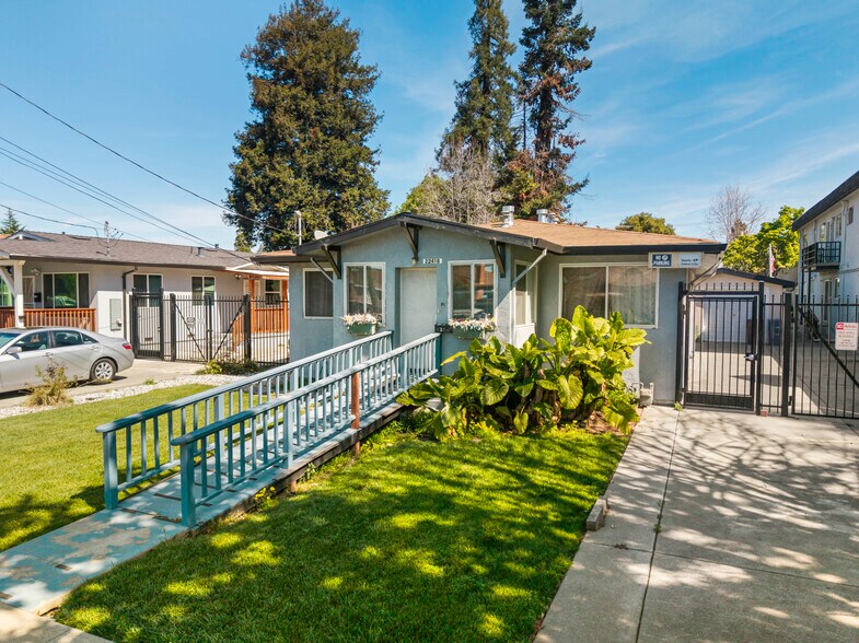 More Photos Of 22427 Montgomery St, Hayward Congregate Senior Housing For Sale