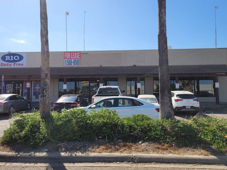 Primary Photo Of 709 W Joe Pate Blvd, Hidalgo General Retail For Lease