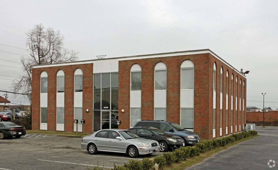 Primary Photo Of 6022 Jefferson Ave, Newport News Office For Lease