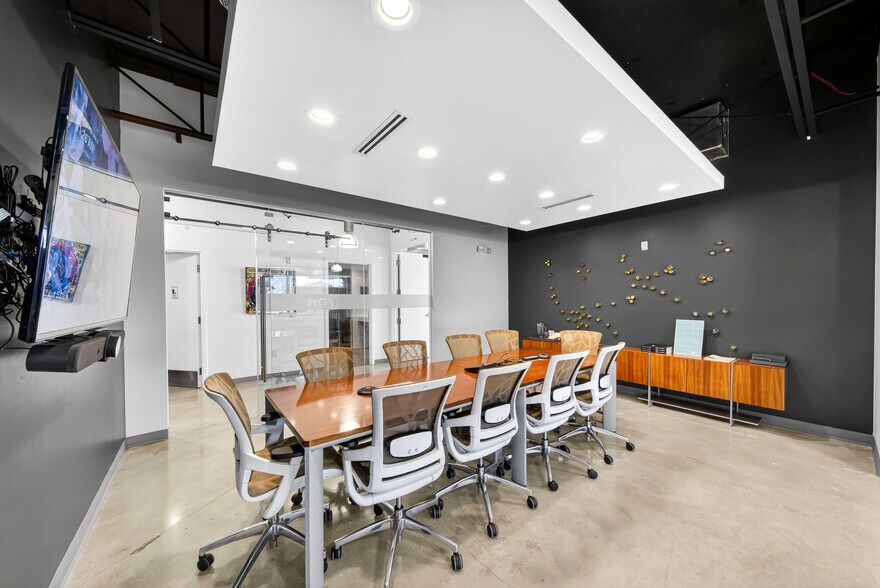 More Photos Of 7630 Biscayne Blvd, Miami Office For Lease