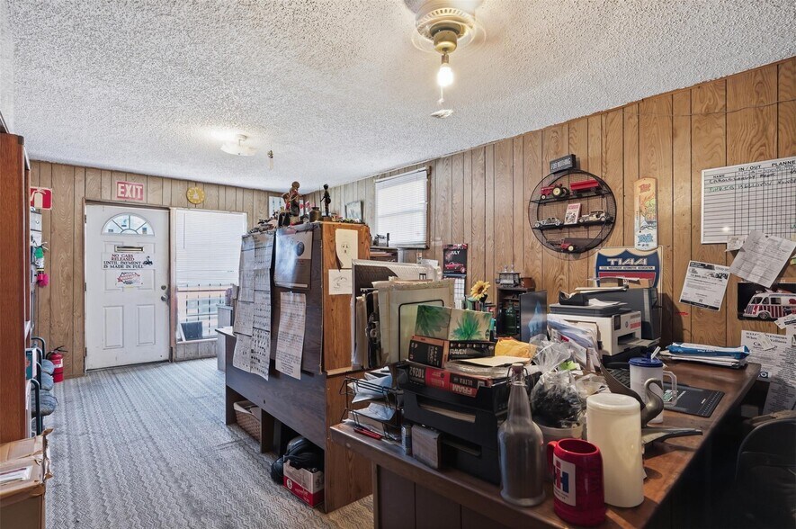 More Photos Of 5416 Jacksboro Hwy, Fort Worth Industrial For Sale