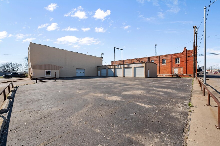 More Photos Of 308 S Beaton St, Corsicana Office For Sale