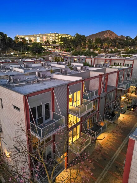 More Photos Of 3450 Cahuenga Blvd W, Los Angeles Office Residential For Lease