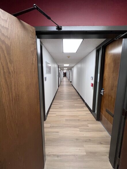 More Photos Of 3675 S Noland Rd, Independence Office Residential For Lease